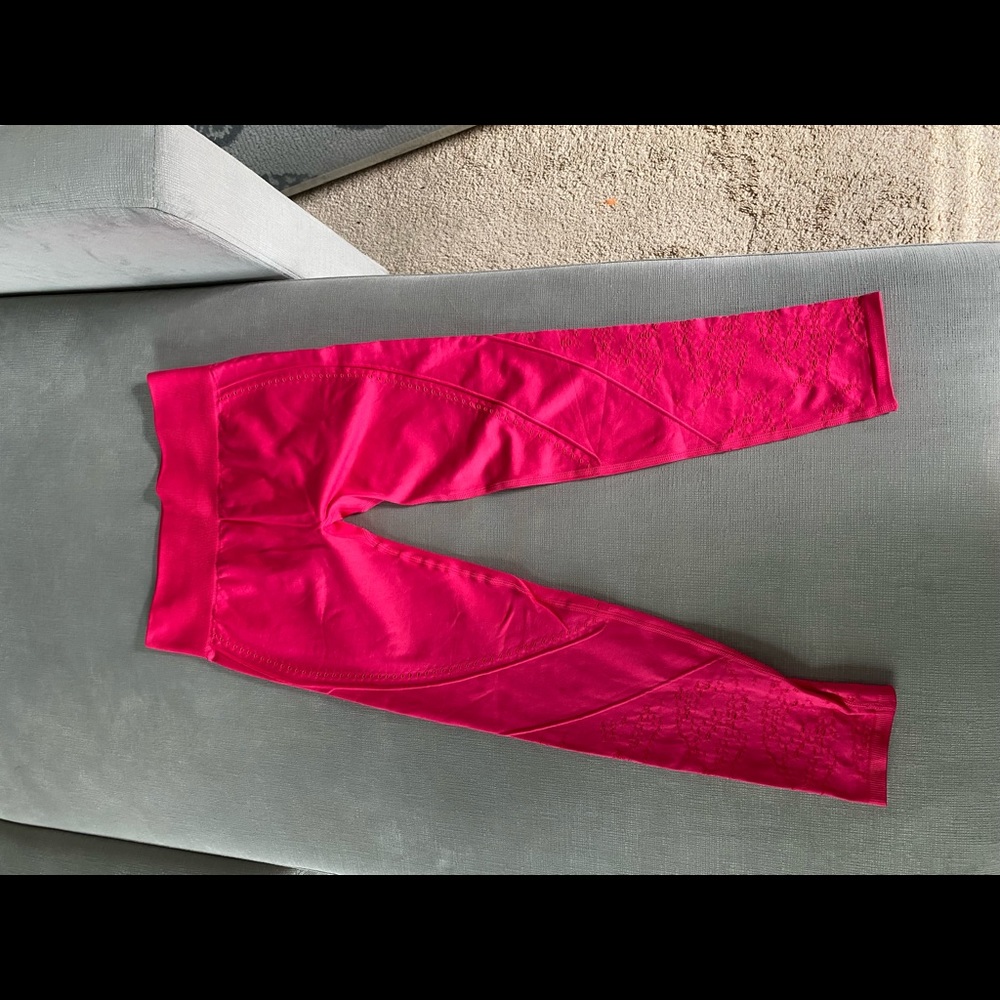 🌺Fabletics Luciana capri right🌺